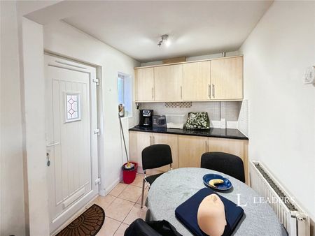 3 bedroom house to rent New Ashby Road, Loughborough, Leicestershire, LE11 - Photo 3