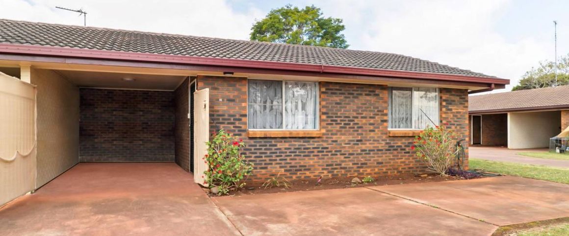 Modern 2-bedroom Unit in Popular Suburb - Photo 1