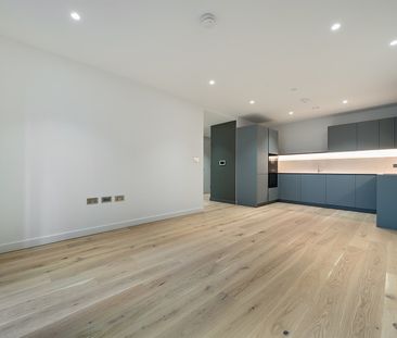 Available from Now - 1 Bed Apartment, Furnished - Photo 5