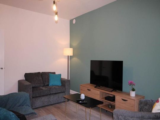 5 bedroom terraced house to rent - Photo 1