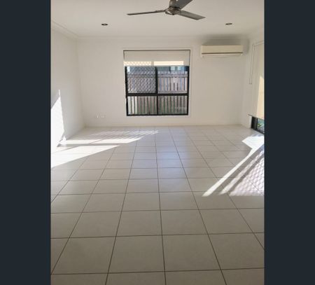 2/13 Moreton Drive, Rural View, Qld 4740 - Photo 2