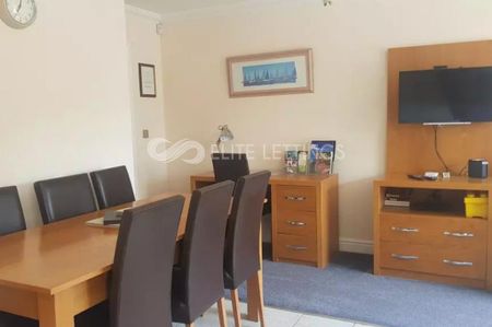 3 bedroom apartment to rent - Photo 3