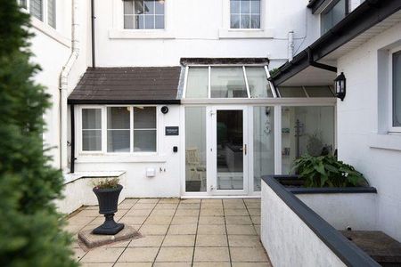 2 bedroom semi-detached house to rent - Photo 2