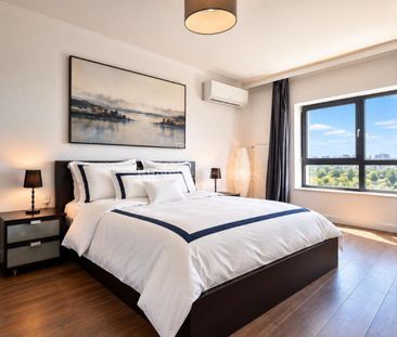 Fantastic Ready to Move in Bachelor Apartment on the Lake, Floreasca - Photo 2
