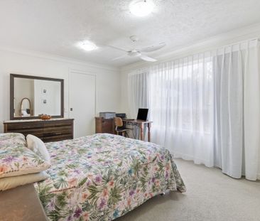 OVERLOOKING CURRUMBIN CREEK - FURNISHED UNIT - Photo 1