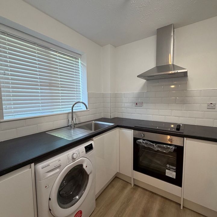 1 Bed Flat, Nathan Court, N9 - Photo 1
