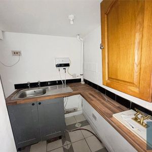 Blackhouse Road, Fartown, Huddersfield, HD2 - Photo 2