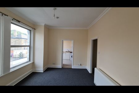 Studio Flat, St James's Road, CR0 - Photo 5