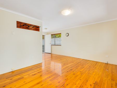 32 Begonia Street, Browns Plains QLD 4118 - House For Rent | Domain - Photo 5