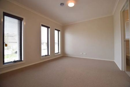 Fabulous 4Br Family Home in Point Cook! - Photo 5