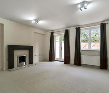 3 bedroom end of terrace house to rent - Photo 2