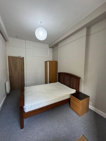 3 Bed Flat, Montague Street, EH8 - Photo 2