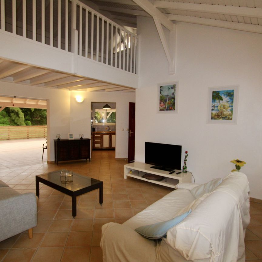 À louer – Maison meublée 3 chambres, Baie-Mahault - Photo 1