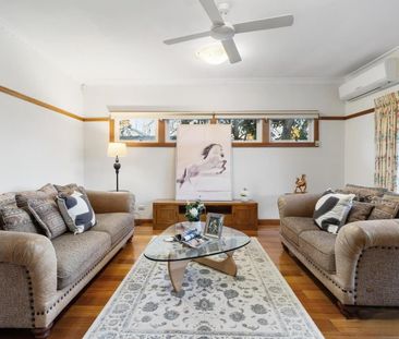 A Warm and Charming Family Home in a Tightly Held Camberwell Pocket - Photo 1