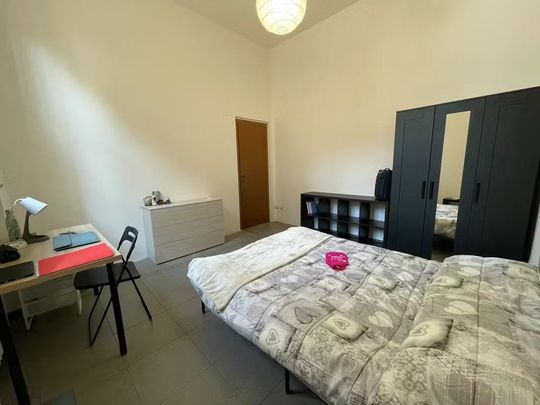 Via Garegnano, Milan, Lombardy 20156 - Photo 1