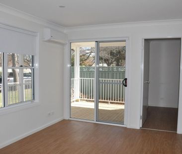 Charming 3-Bedroom Home in Popular West Goulburn - Photo 4