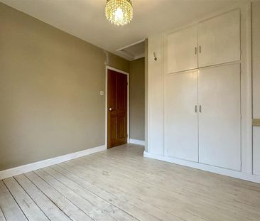 4 bedroom detached house to rent - Photo 3