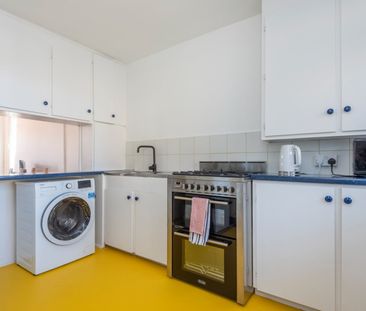 3 Bed Flat, Harold House, E2 - Photo 4
