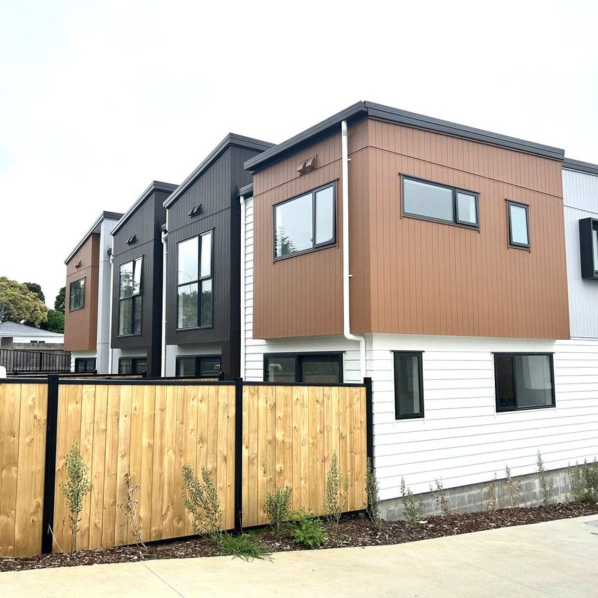 2 Bedrooms on Raupeti Lane - Photo 1