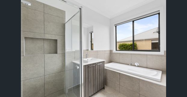 MAJESTIC SEA CHANGE - Photo 1