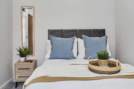 2 bedroom terraced house to rent - Photo 4