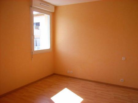 Location appartement t1 bis 2 pièces 44 m² à Luc-la-Primaube (12450) - Photo 3