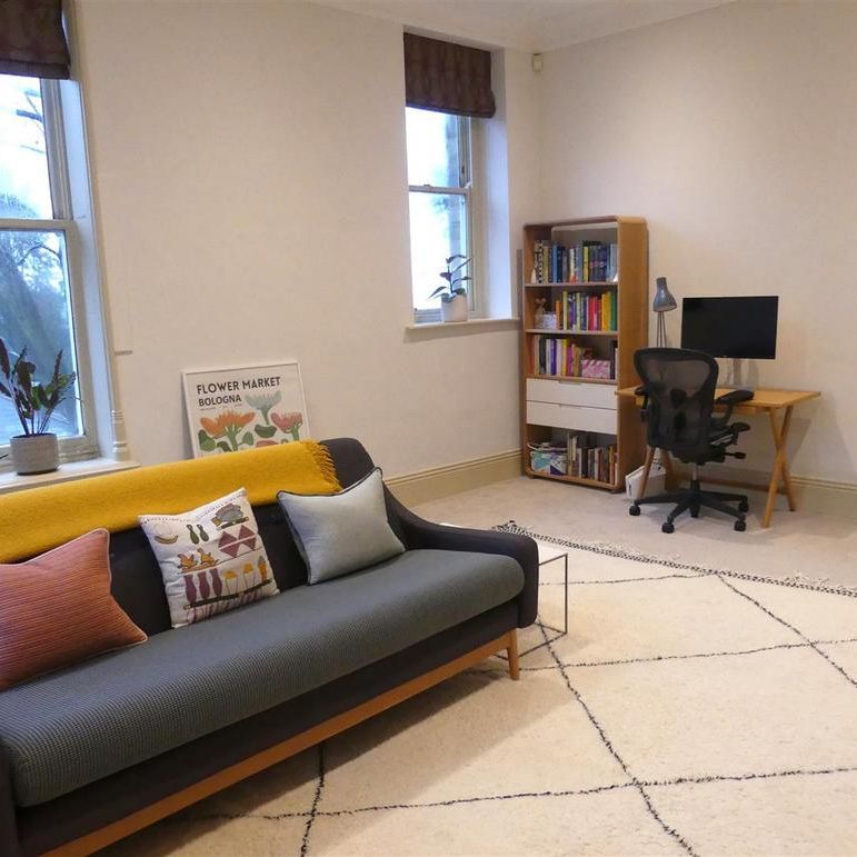 3 bedroom apartment to rent - Photo 1