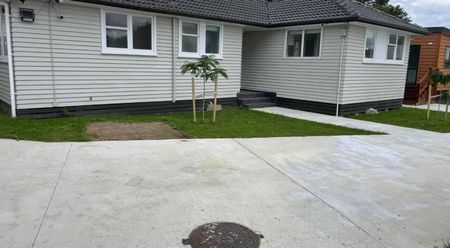 PAPAKURA, 4 BEDROOMS - Photo 5