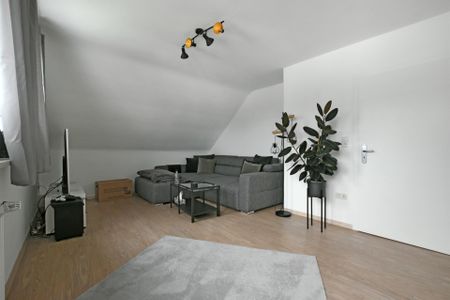 Helle 4-Zimmer-Wohnung in sehr gepflegtem Wohnhaus - begehrte Wohnlage Harleshausen - Photo 3