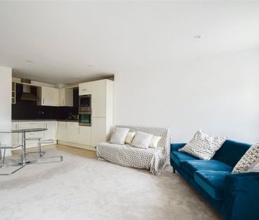 Well presented 1 bedroom apartment at this prestigious development ... - Photo 1