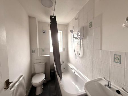 2 bedroom terraced house to rent - Photo 3