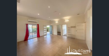 You’ll Hardly Want More with Barkly! - Photo 3