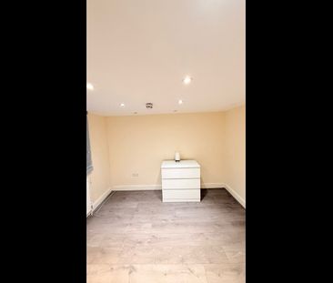 Room in a Shared House, Arcadian Gardens, N22 - Photo 3
