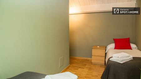 barcelona, Catalonia 08021 - Photo 4