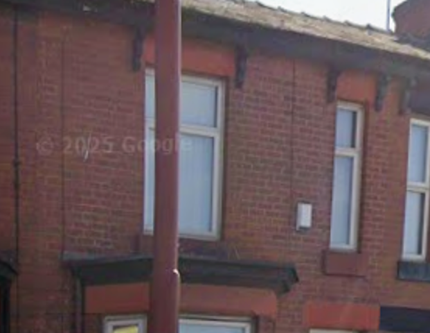 Manchester Road Room 2 - Photo 1