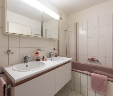 Large apartment with countryside views - Photo 4