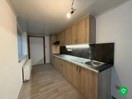 Rijwoning met 3 slaapkamers en koer te centrum Eernegem - Photo 3