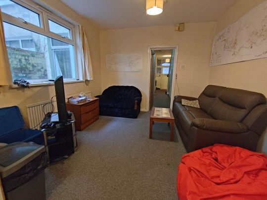 5 bedroom house to rent - Photo 1