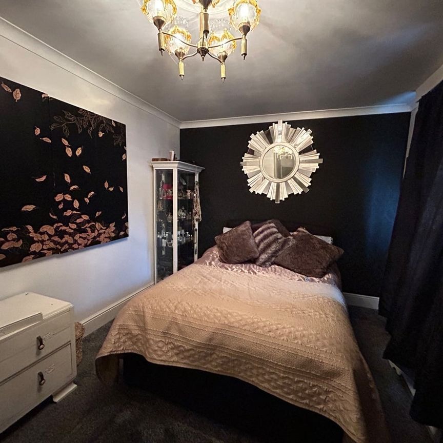 Room in a Shared House, Tynwald Drive, LS17 - Photo 1