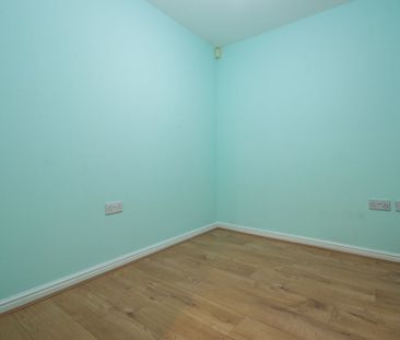 3 bedroom end of terrace house - Photo 4