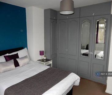 1 bedroom in a house share to rent - Photo 1