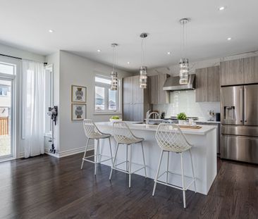 For Lease - 11 Empire Drive, Bradford West Gwillimbury, Ontario - Photo 6