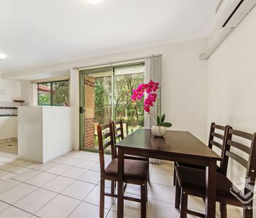 3 BEDROOM VILLA – CLOSE TO UNI & HOSPITAL, AIR CON & POOL - Photo 3