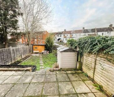 South Drive, Coulsdon, CR5 - Photo 4