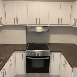 Appartement à louer – Portdemer 99-101 Place Charles-Lemoyne - Photo 2