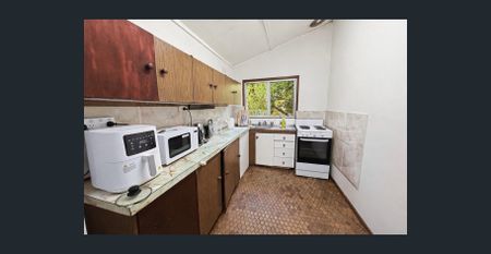 Fully Furnished in Ideal Location!!!! - Photo 2