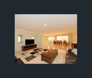 ROOM TO MOVE, SPACE TO ENJOY! - Photo 1