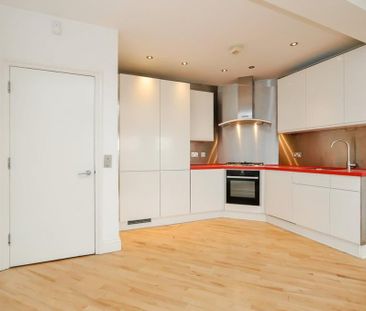 2 bedroom penthouse to rent - Photo 6