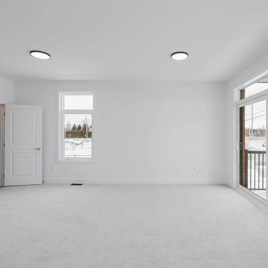 For Lease - 207 Silhouette Private, Barrhaven, Ontario - Photo 1