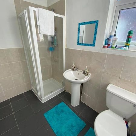 7 bedroom house share to rent - Photo 4